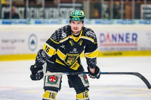 Alexander Fichtner spielt weiterhin für Bad Tölz.